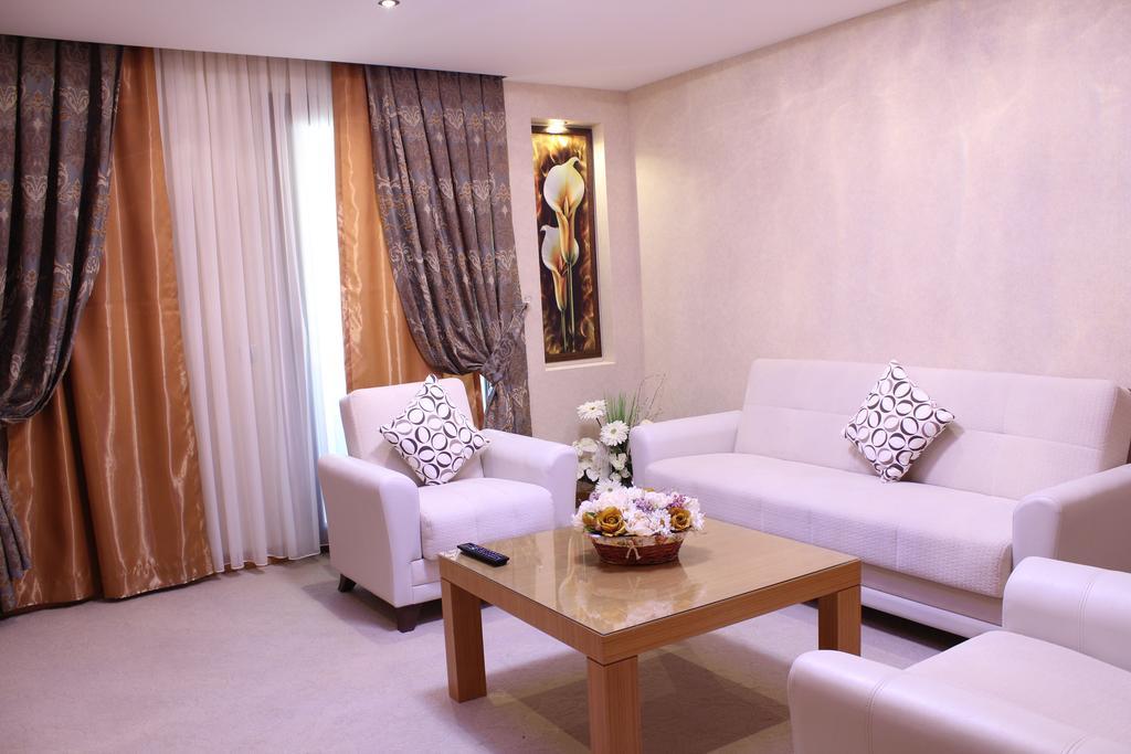 Adana Yukselhan Hotel Eksteriør bilde