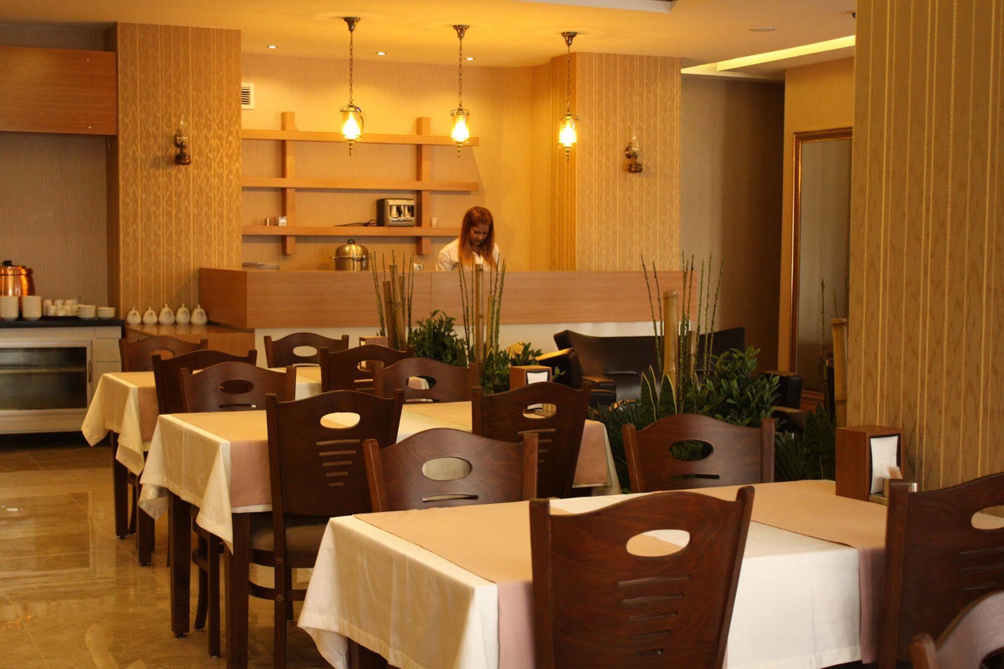 Adana Yukselhan Hotel Eksteriør bilde